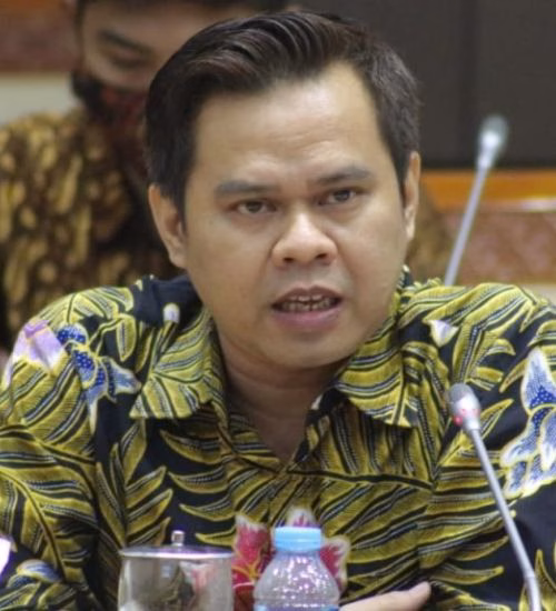 Rizaludin Kurniawan